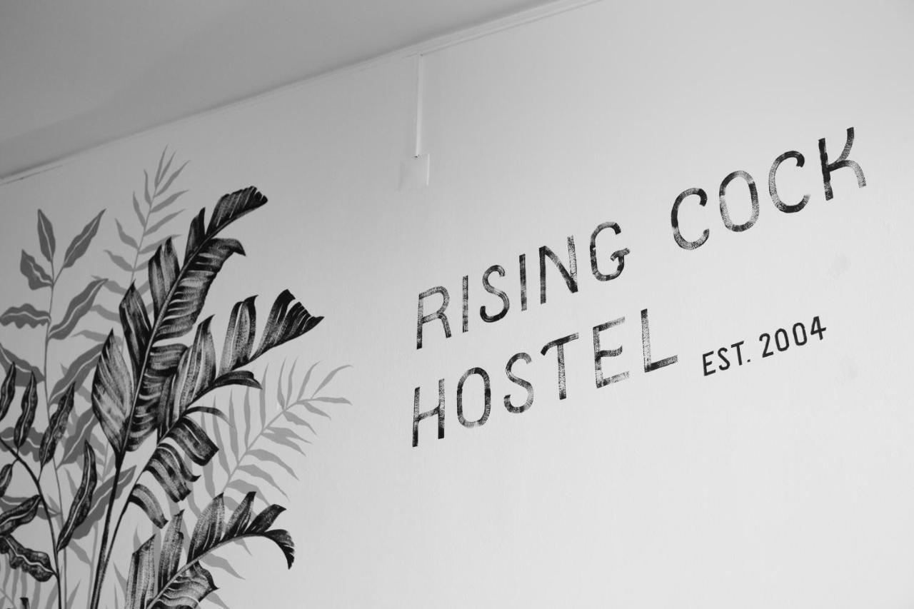 Rising Cock Party Hostel Lagos Exteriör bild